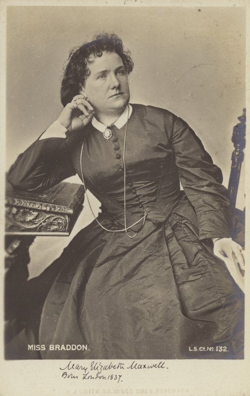 Mary Elizabeth Braddon de English Photographer