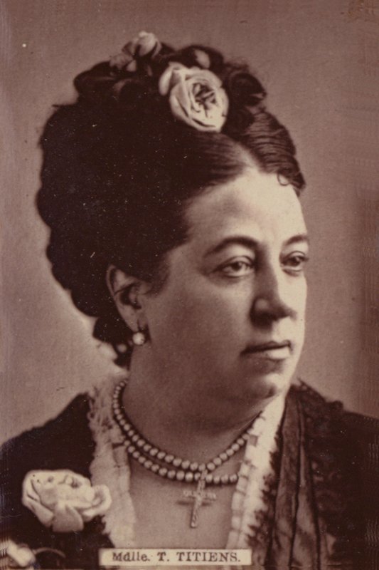 Miss Titians de English Photographer