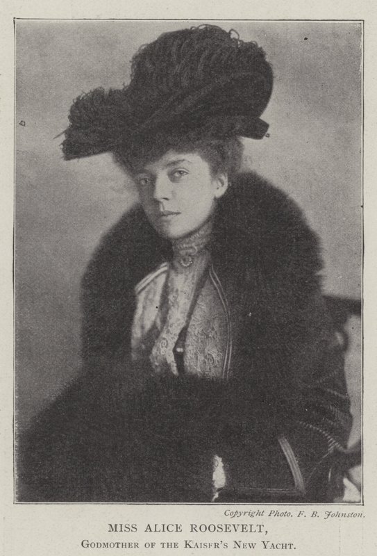 Senhorita Alice Roosevelt, madrinha do novo iate Kaisers de English Photographer