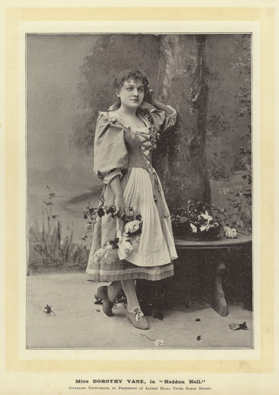 Miss Dorothy Vane, em Haddon Hall de English Photographer