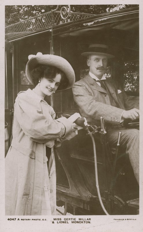 Miss Gertie Millar e Lionel Monckton de English Photographer