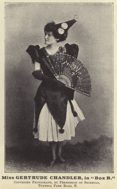 Senhorita Gertrude Chandler, na Caixa B de English Photographer