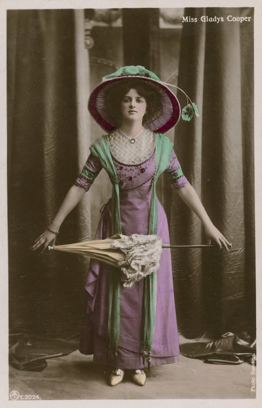 Senhorita Gladys Cooper de English Photographer