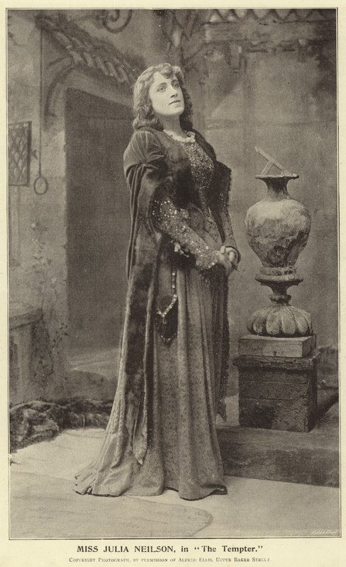 Miss Julia Neilson, em The Tempter de English Photographer