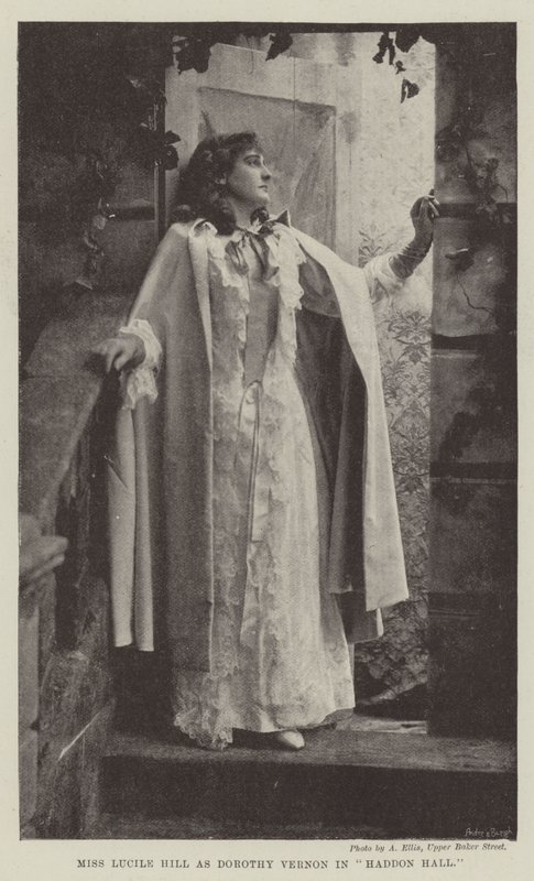 Miss Lucile Hill como Dorothy Vernon em Haddon Hall de English Photographer