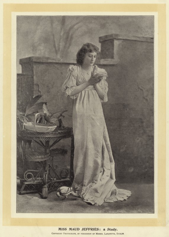 Miss Maud Jeffries: um estudo de English Photographer