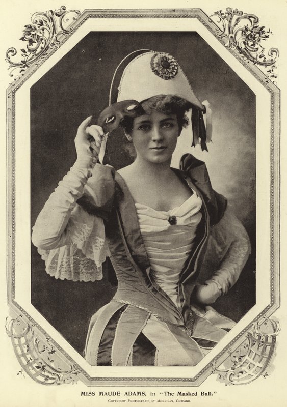 Senhorita Maude Adams, em The Masked Ball de English Photographer