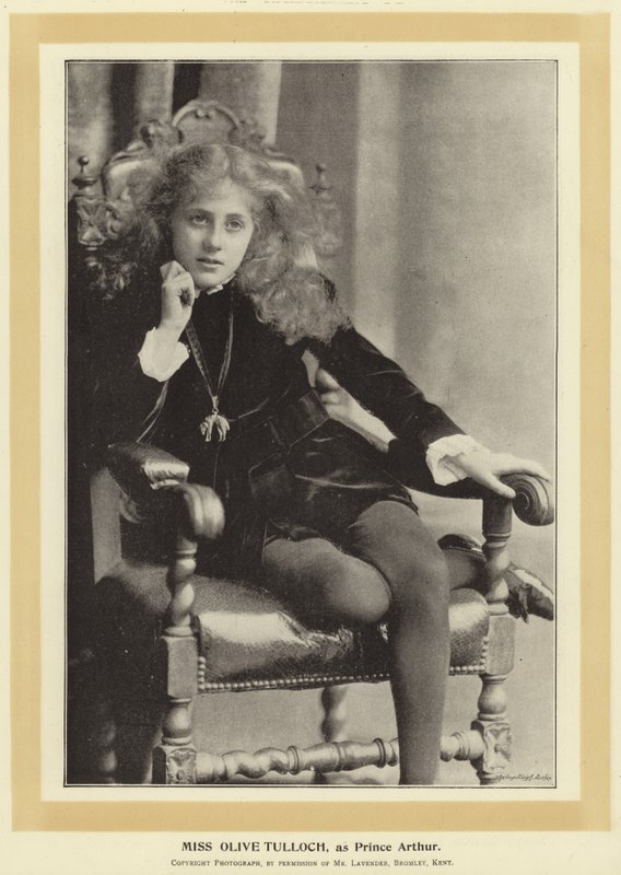 Senhorita Olive Tulloch, como o príncipe Arthur de English Photographer