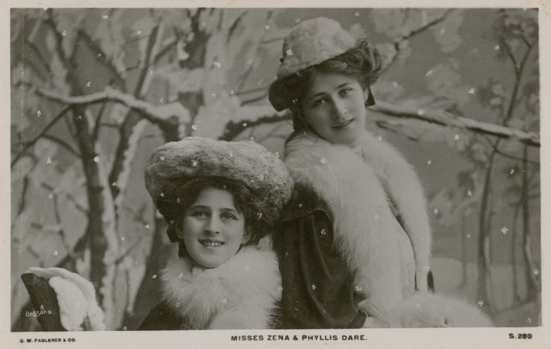 Misses Zena e Phyllis Dare de English Photographer