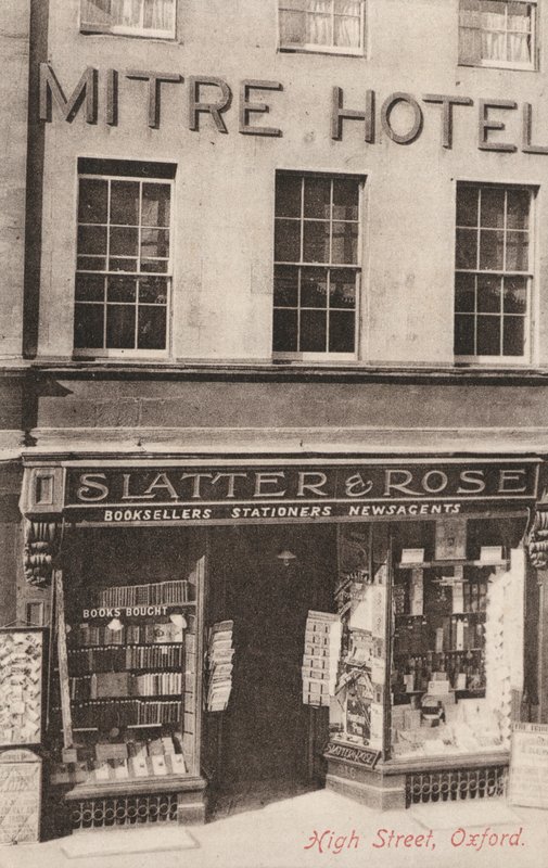 Mitre Hotel and Slatter and Rose, High Street, Oxford (foto a p/b) de English Photographer