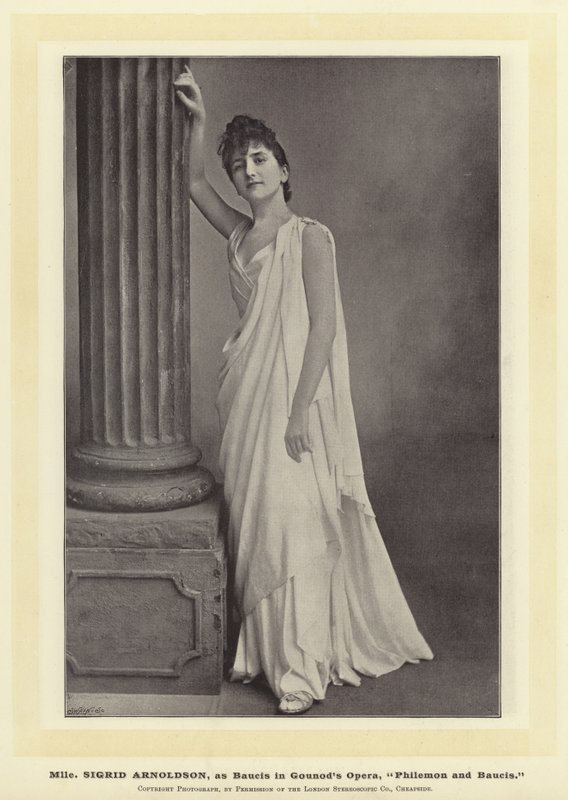 Mlle Sigrid Arnoldson, como Baucis em Ópera de Gounods, Philemon e Baucis de English Photographer