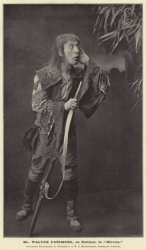 Sr. Walter Passmore, como Bobinet, em Mirette de English Photographer