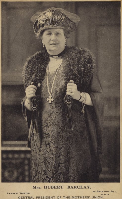 Mrs Hubert Barclay de English Photographer