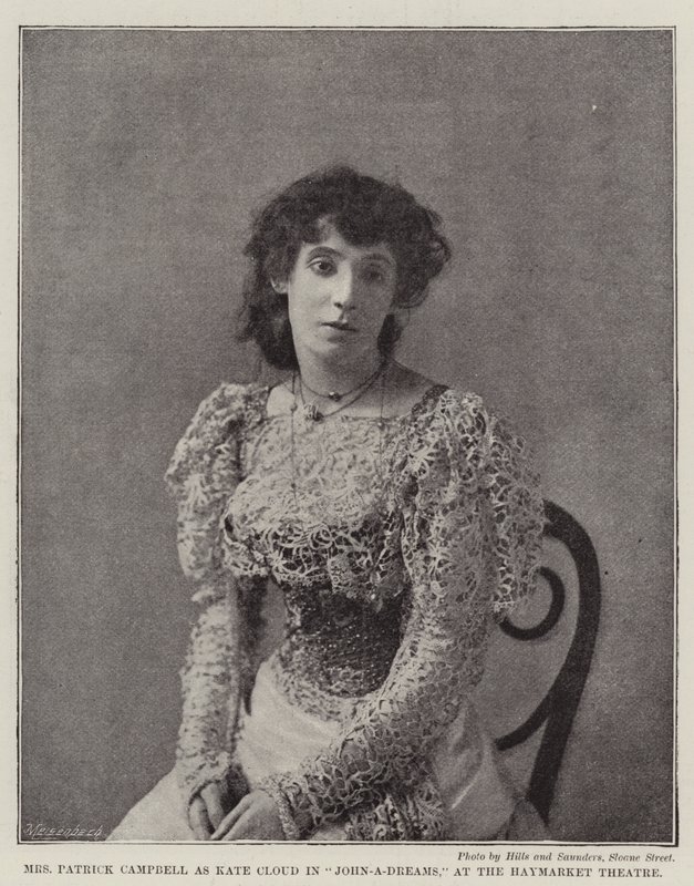 Mrs Patrick Campbell como Kate Cloud em John-a-Dreams, no Haymarket Theatre de English Photographer