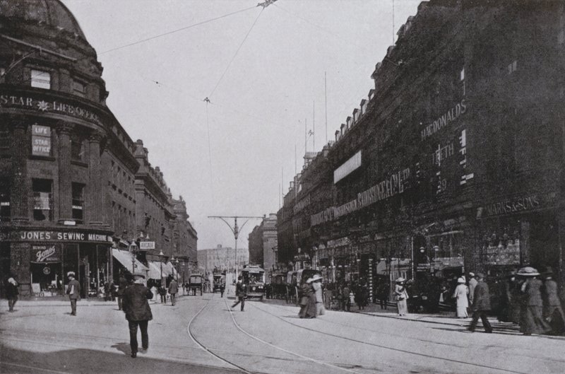 Newcastle, Market Street (foto a p/b) de English Photographer