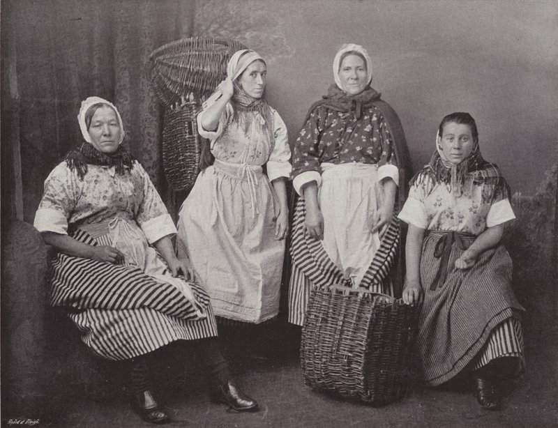 Newhaven Fishwives de English Photographer