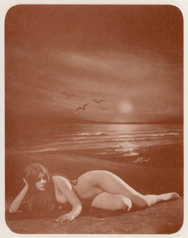 Arte nudista: Afterglow (fotografia a preto e branco) de English Photographer