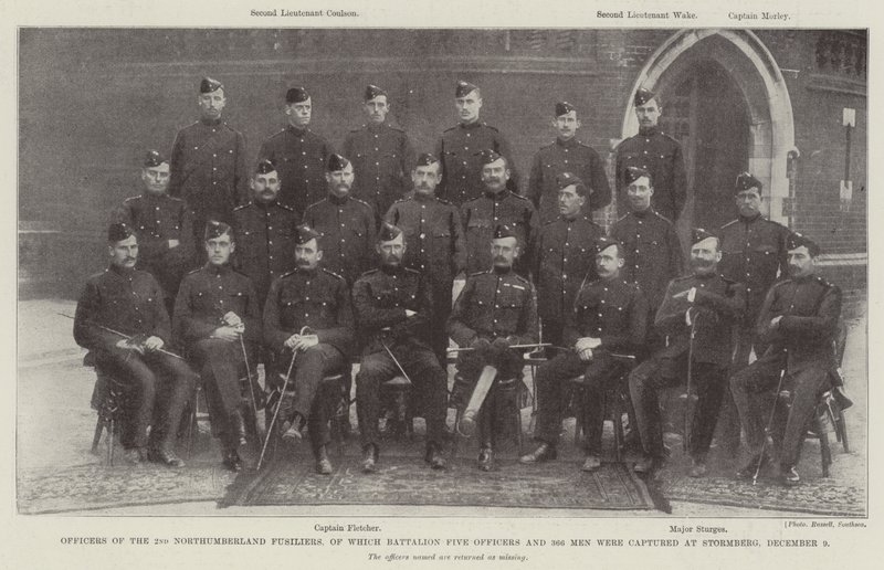 Oficiais dos 2 Fuzileiros de Northumberland, dos quais 4 Oficiais do Batalhão e 366 Homens foram capturados em Stormberg, 9 de dezembro de English Photographer