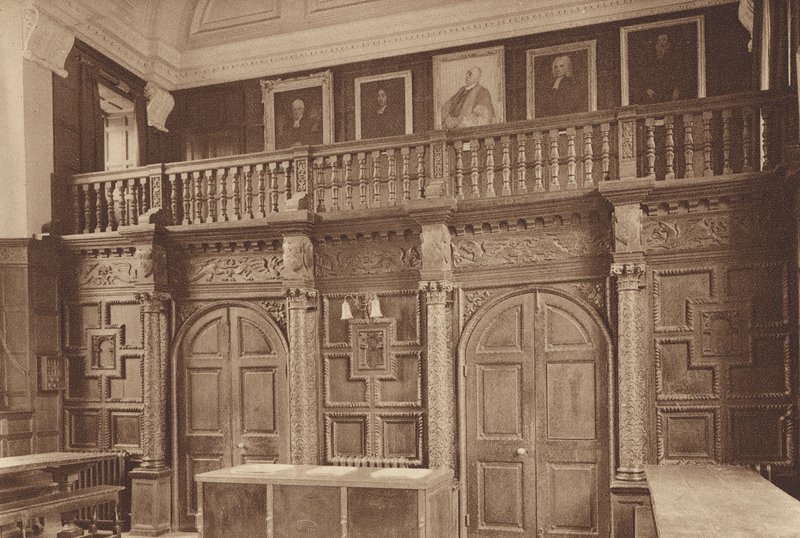 Oxford: Jesus College, The Hall Screen, c 1610 (fotografia a preto e branco) de English Photographer