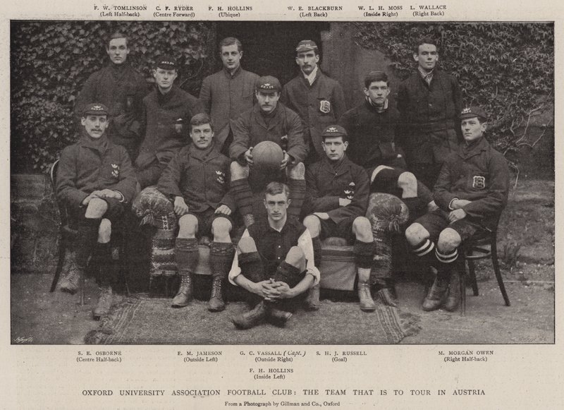Clube de futebol da associação da universidade de Oxford, a equipe que é excursionar na Áustria de English Photographer