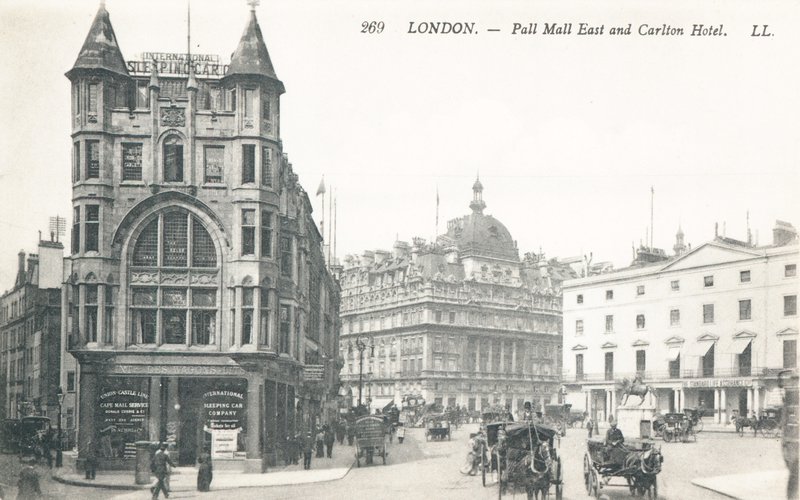 Pall Mall East e o Carlton Hotel de English Photographer