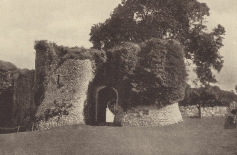 Castelo de Penrice, a casa do portão (fotografia a preto e branco) de English Photographer