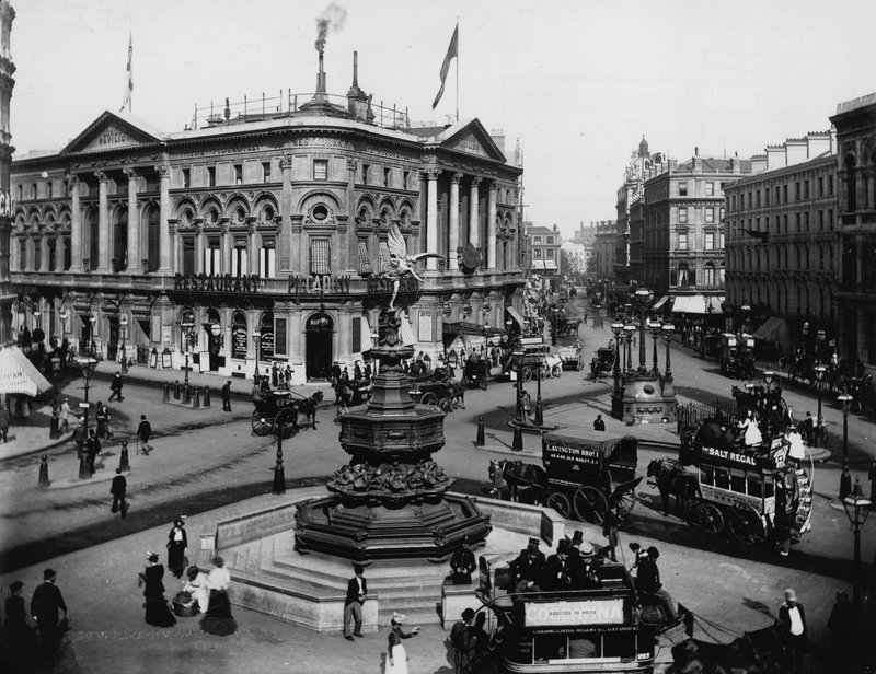 Piccadilly Circus, Londres de English Photographer