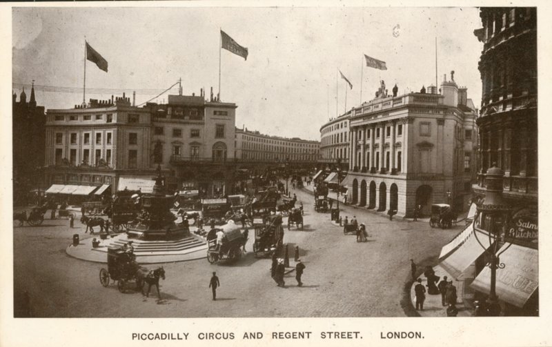 Piccadilly Circus e Regent Street, Londres de English Photographer