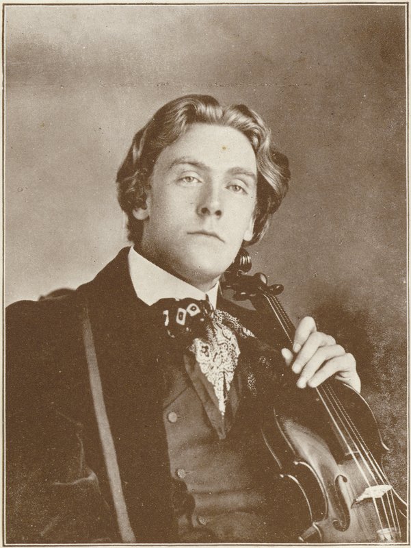 Retrato de Ernest Newlandsmith de English Photographer