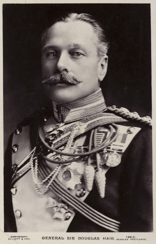 Retrato do General Sir Douglas Haig de English Photographer
