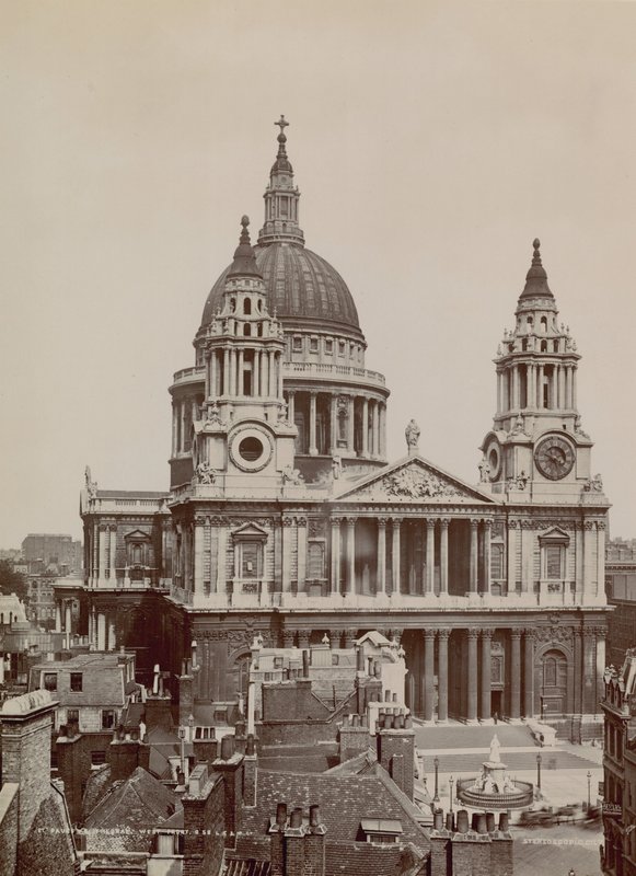 Postal da frente oeste da Catedral de St Pauls de English Photographer