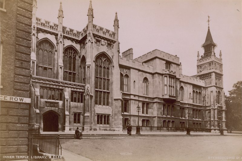 Postal com a Biblioteca do Templo Interno de English Photographer