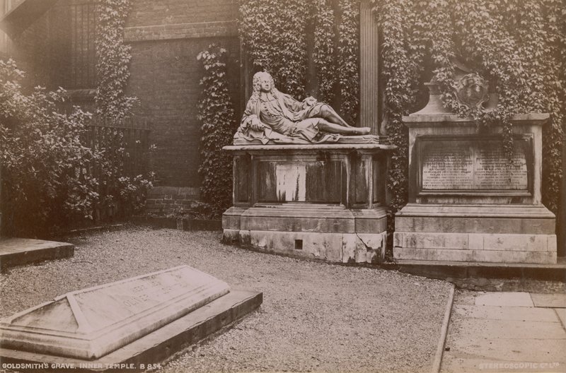Postal com o túmulo de Oliver Goldsmith no Inner Temple de English Photographer