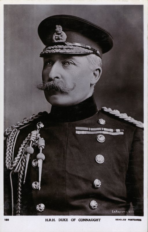Príncipe Arthur, Duque de Connaught, terceiro filho da Rainha Vitória e Príncipe Alberto (foto a p/b) de English Photographer