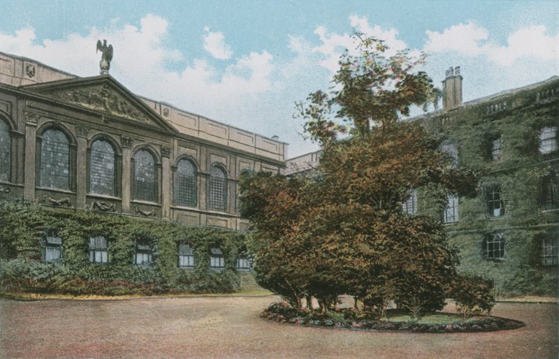 Queens College de English Photographer