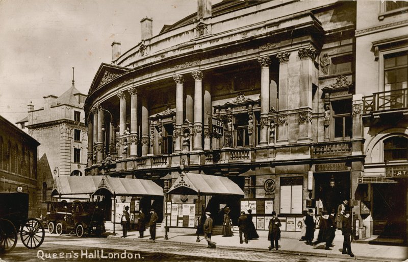Queens Hall, Langham Place, Londres, maio de 1902 de English Photographer