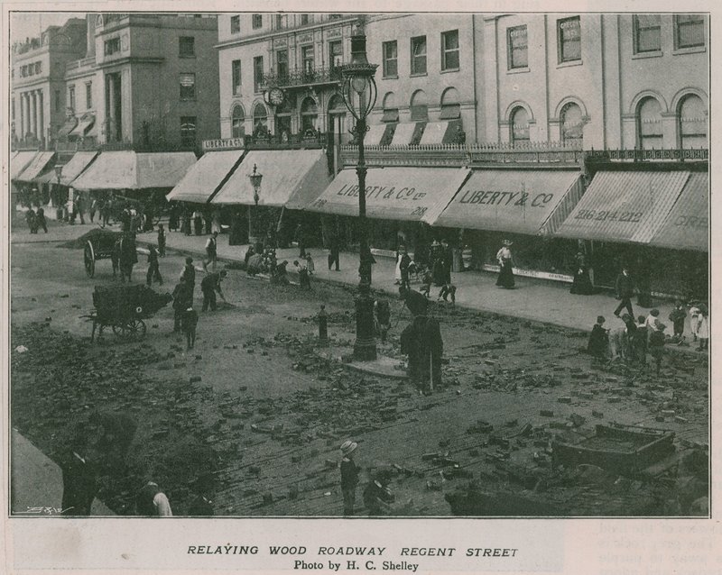 Rodovia de madeira de retransmissão Regent Street de English Photographer
