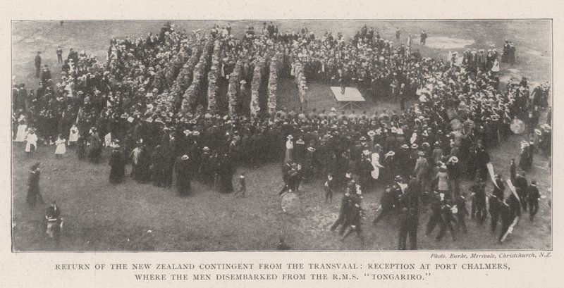 Regresso do Contingente Nova Zelândia do Transvaal, Recepção em Port Chalmers, onde os Homens desembarcaram do RMS Tongariro de English Photographer
