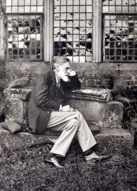 Robert Bridges, poeta inglês (foto a p/b) de English Photographer
