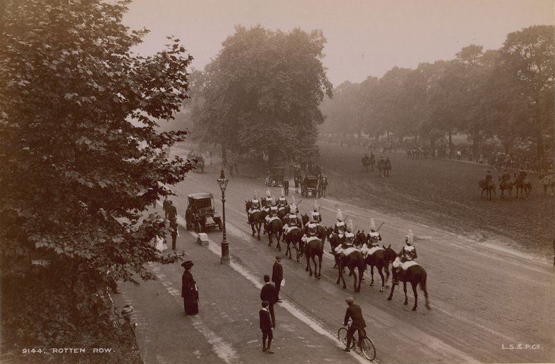 Fila podre, Hyde Park, Londres de English Photographer