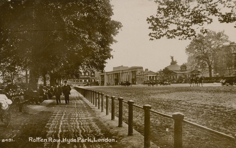 Fila podre, Hyde Park, Londres de English Photographer