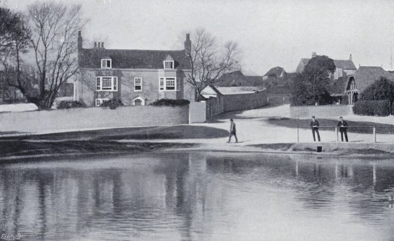 Casa de Rudyard Kipling, Rottingdean (foto a p/b) de English Photographer