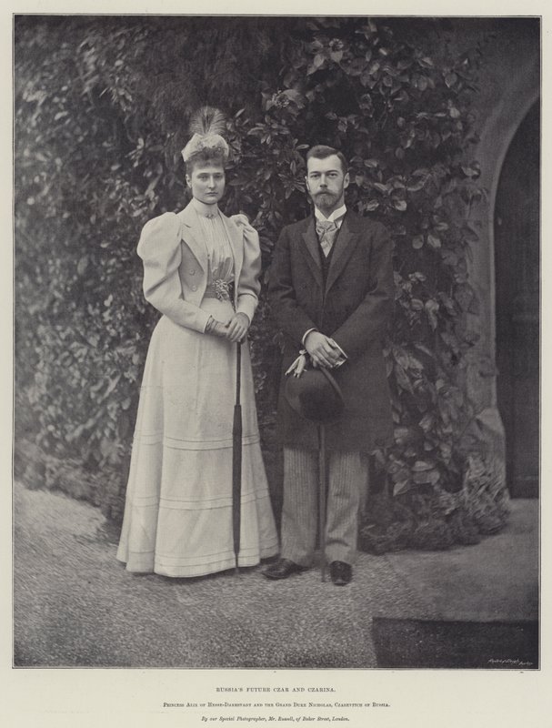 Russas Czar do Futuro e Czarina, Princesa Alix de Hesse-Darmstadt e o Grão-Duque Nicolau, Czarevitch da Rússia de English Photographer