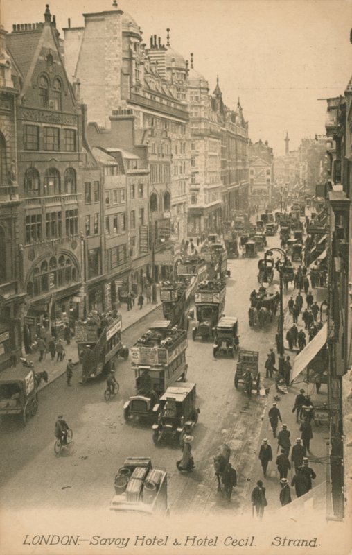 Hotel Savoy e Hotel Cecil, em Strand, Londres de English Photographer