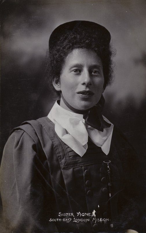 Irmã Agnes, Missão no Sudeste de Londres de English Photographer