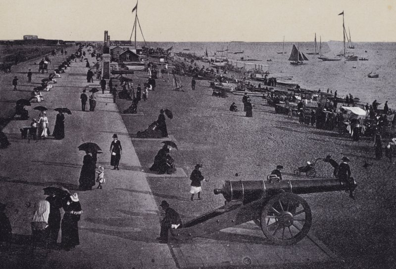 Southsea Beach (foto a p/b) de English Photographer
