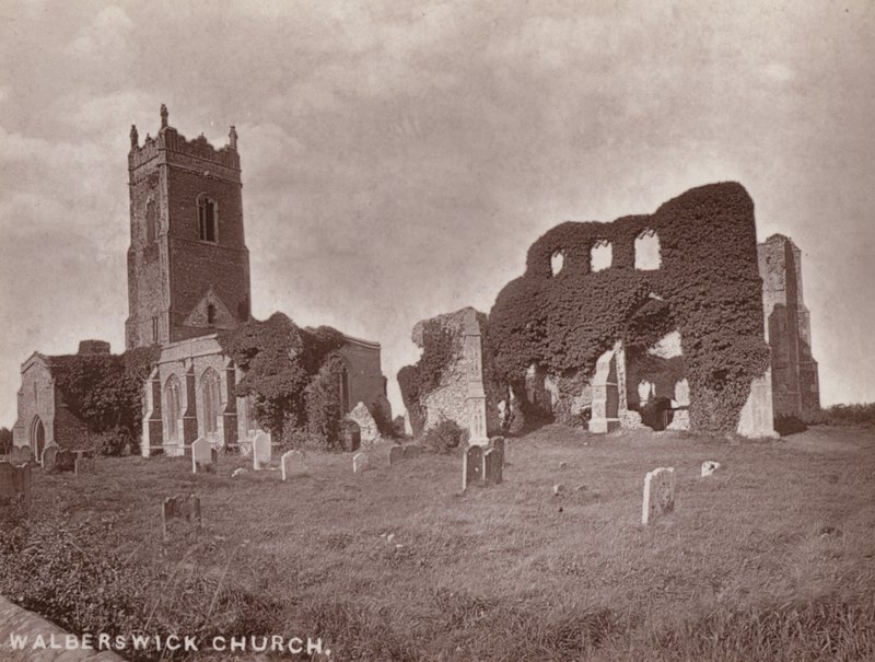 Southwold: Igreja Walberswick (foto a p/b) de English Photographer