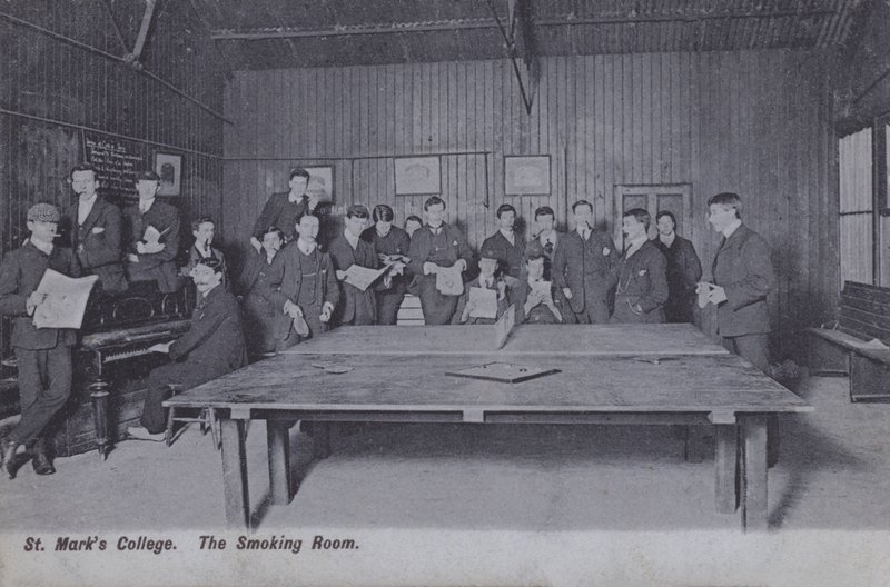 St Marks College, The Smoking Room (foto a p/b) de English Photographer