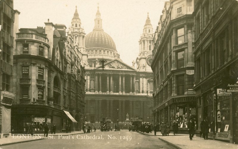 St Pauls Cathedral, em Londres de English Photographer