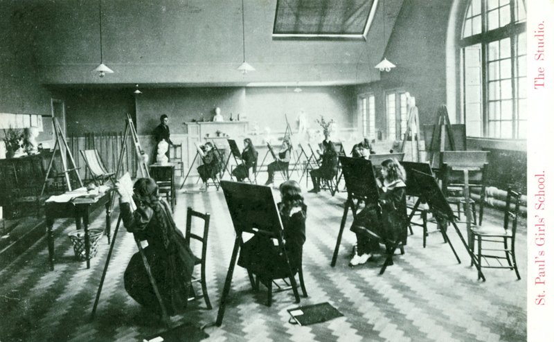 St Pauls Girls School, O Estúdio de English Photographer